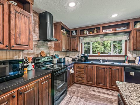 Tiny photo for 11075 Woodville Highway, Tallahassee, FL 32305 (MLS # 390030)