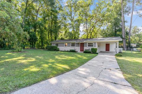 Tiny photo for 2001 Casa Linda Court, Tallahassee, FL 32303 (MLS # 390305)