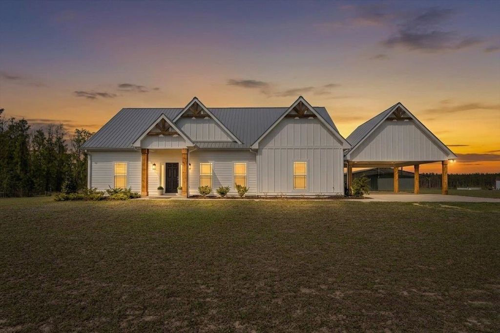 Photo of 371 NE Catnip Way, Lee, FL 32059 (MLS # 397615)