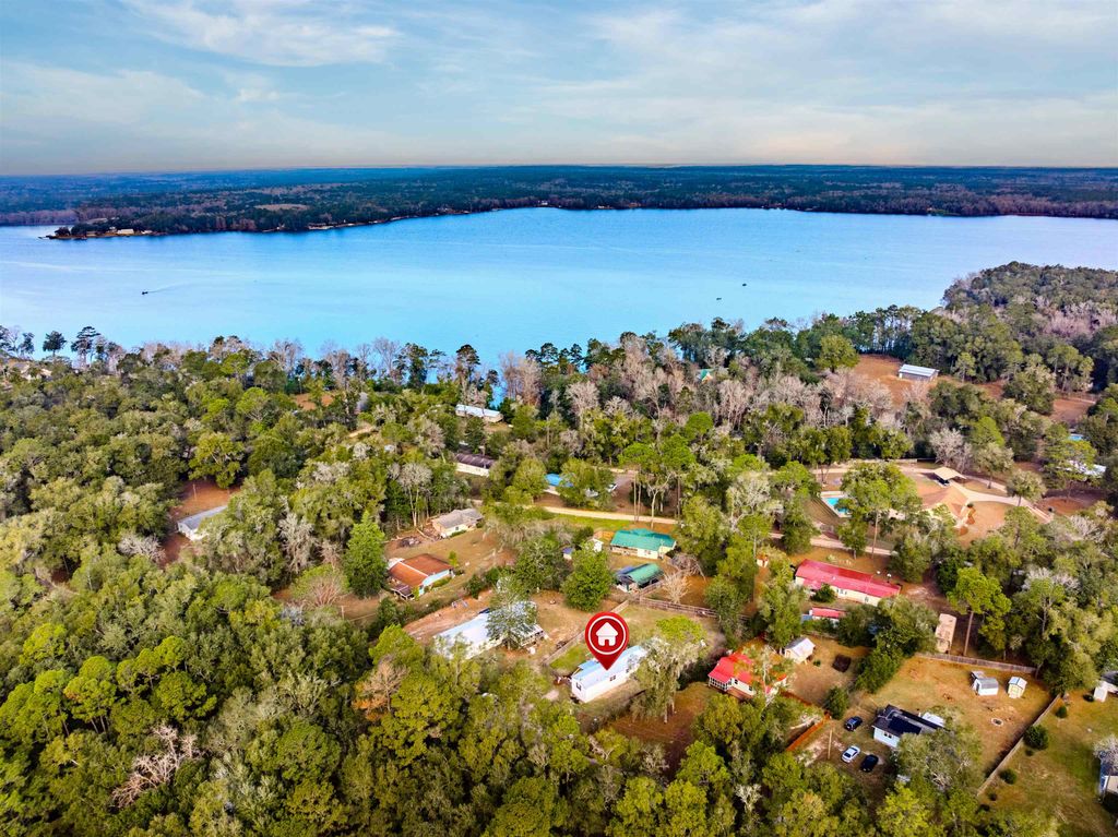 Photo of 16856 Aqua Lane, Tallahassee, FL 32310 (MLS # 395337)