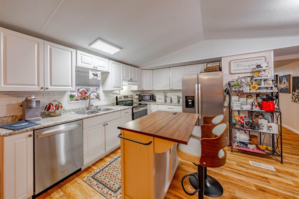 Photo of 16856 Aqua Lane, Tallahassee, FL 32310 (MLS # 395337)