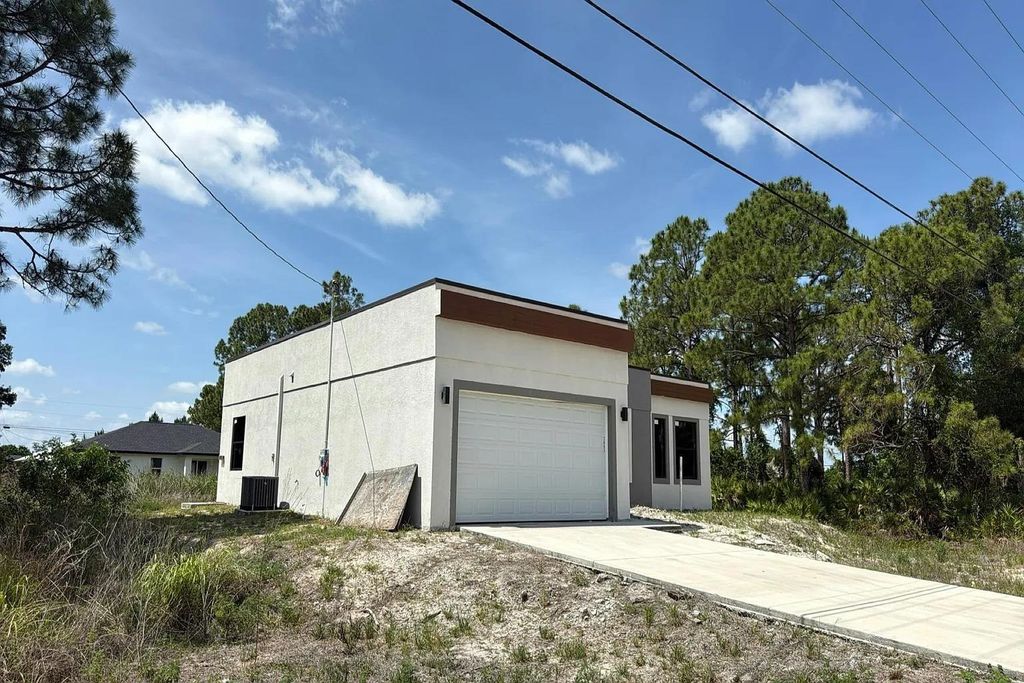 Photo of 2603 SW 8th Street, Other Florida, FL 33976 (MLS # 400838)
