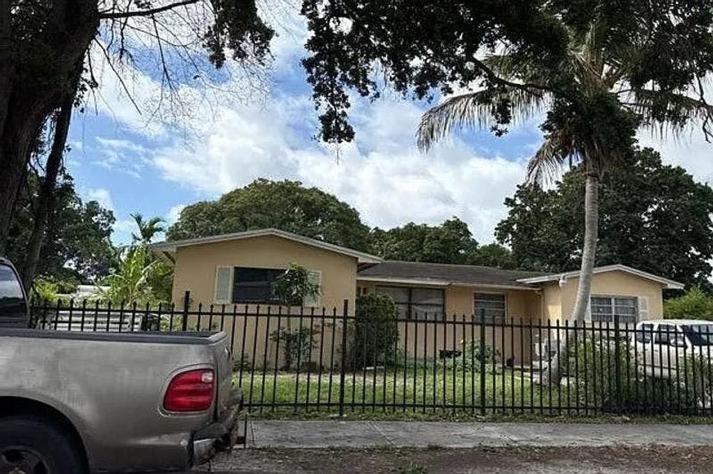 Photo of 164 NW 118th Street, Miami, FL 33168 (MLS # 398770)