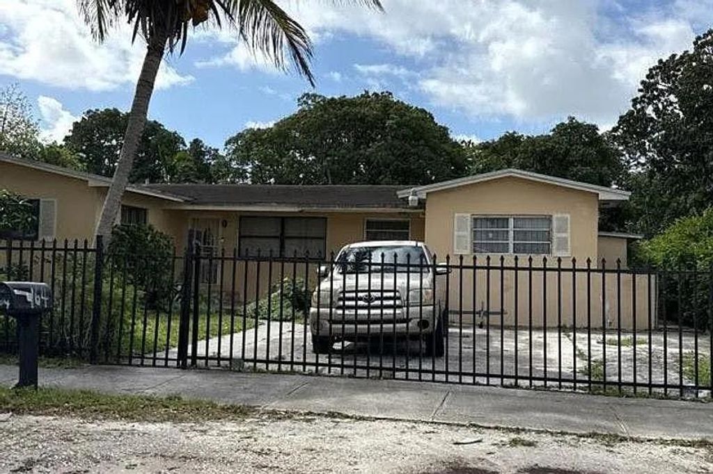 Photo of 164 NW 118th Street, Miami, FL 33168 (MLS # 398770)