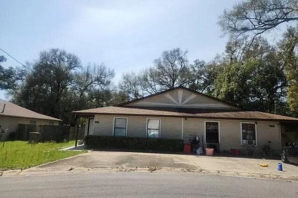 Photo of 5531 Woodsman Court, Other Florida, FL 32506 (MLS # 397460)