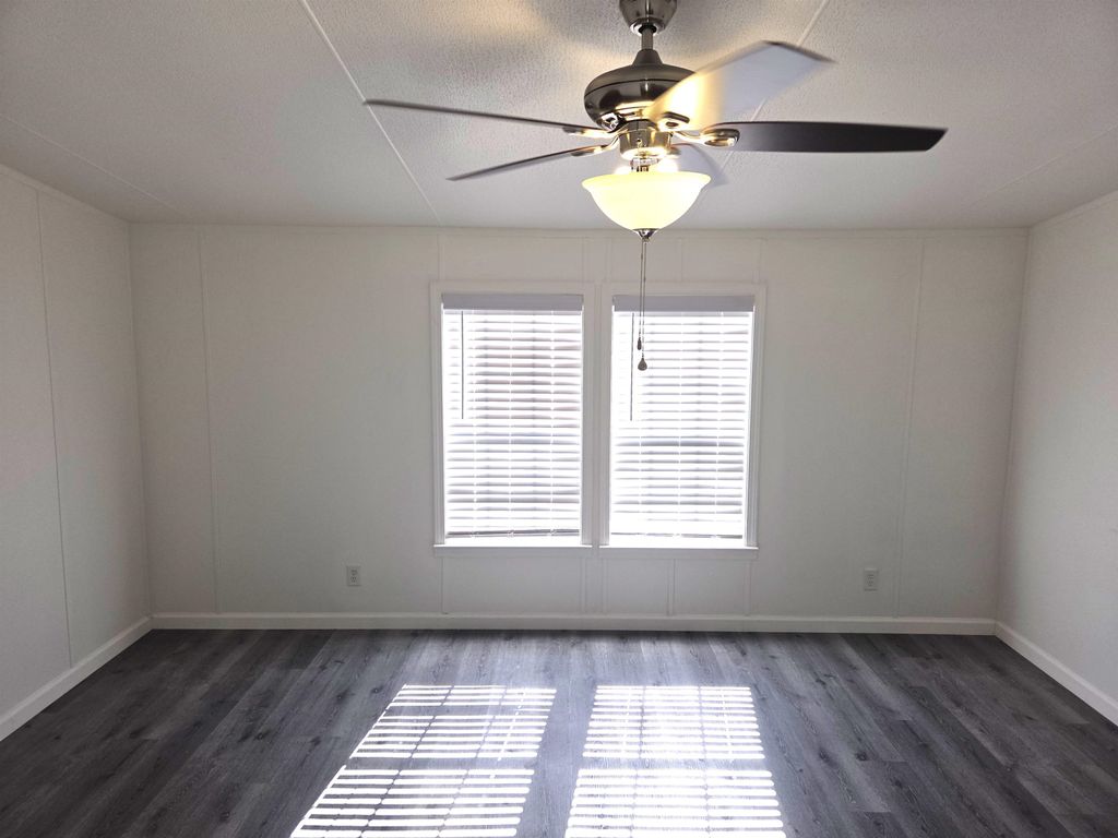 Photo of 2344 Lakeview Point, Quincy, FL 32351 (MLS # 398437)