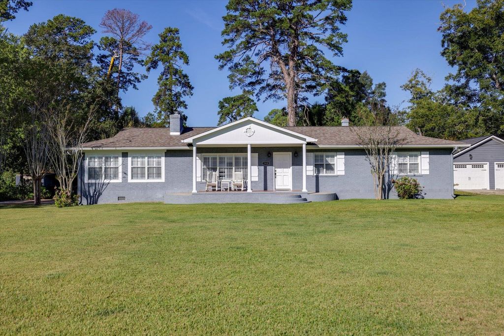 Photo of 1910 Dellwood Drive, Tallahassee, FL 32303 (MLS # 392067)