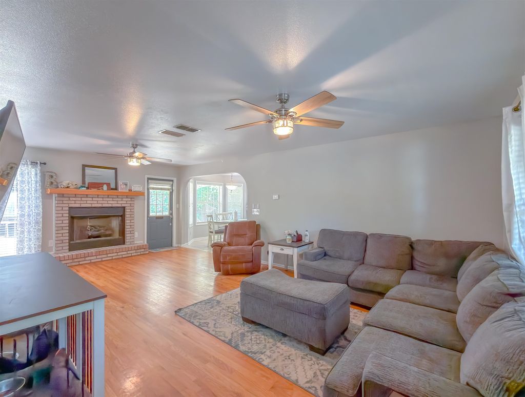 Photo of 10733 NW Judy Drive Dr, Bristol, FL 32321 (MLS # 398719)