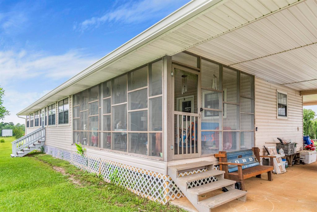 Photo of 1259 NW Hawk&#39;s Ave Avenue, Greenville, FL 32331 (MLS # 388758)