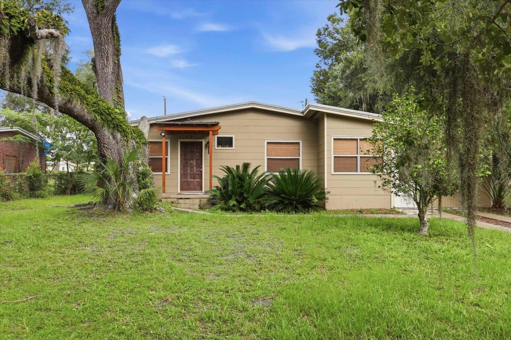 Photo of 205 Cypress Road, Perry, FL 32348 (MLS # 402572)
