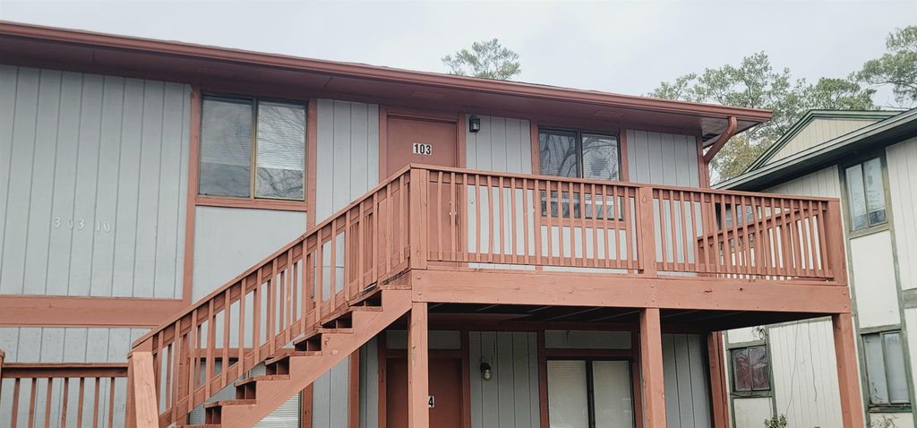 Photo of 303 S Lipona Road #103, Tallahassee, FL 32304 (MLS # 399777)