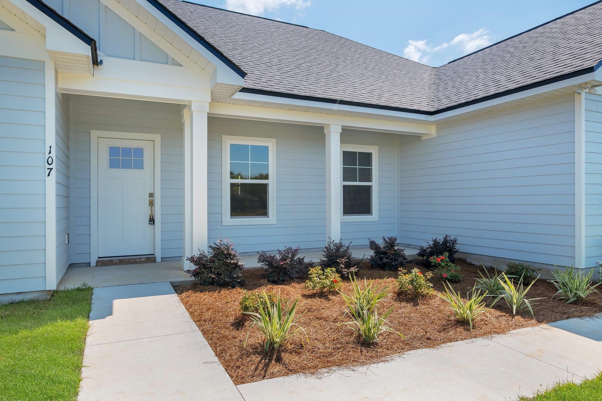 107 Tarn Way