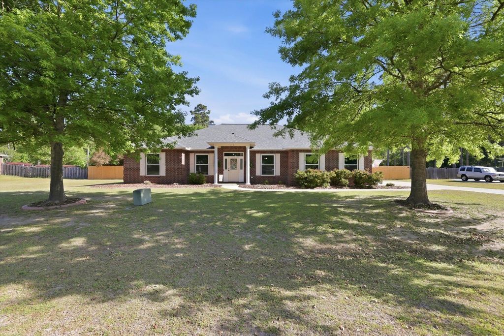Photo of 144 Parkside Circle, Crawfordville, FL 32327 (MLS # 399608)