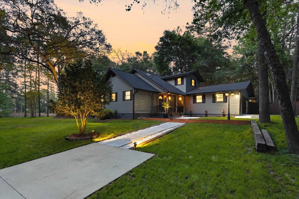 Photo of 4224 KIMMER ROWE Drive, Tallahassee, FL 32309 (MLS # 398324)