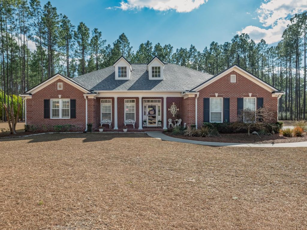 Photo of 139 SAND PINE Trail, Crawfordville, FL 32327 (MLS # 396010)