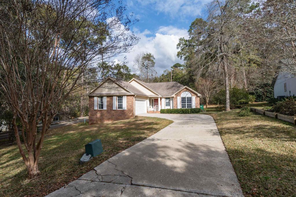 Photo of 1764 Folkstone Road, Tallahassee, FL 32312 (MLS # 396469)