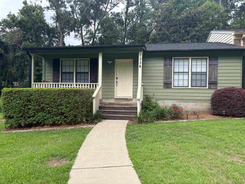 Tiny photo for 733 Livingston Court, Tallahassee, FL 32303 (MLS # 399494)