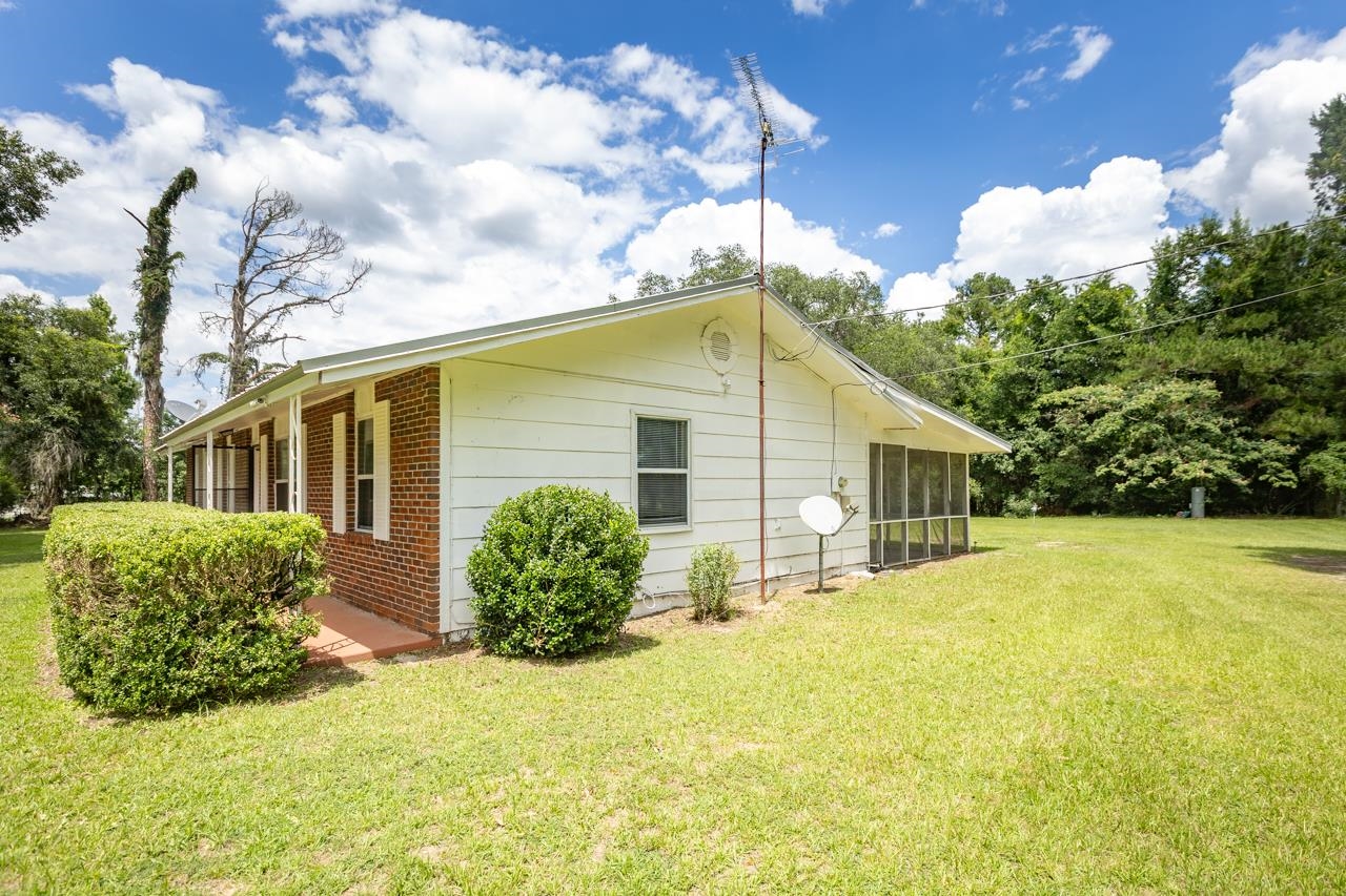 1162 NW Coachwhip Avenue