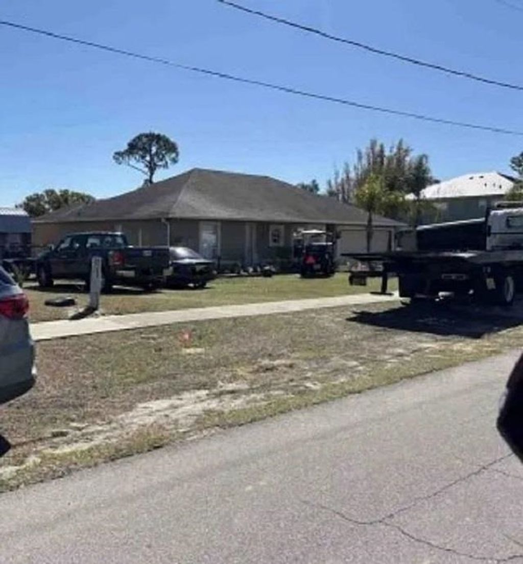 Photo of 1588 Naples Circle, Other Florida, FL 32738 (MLS # 397628)