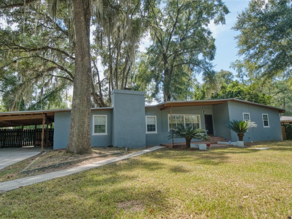 Photo of 2103 Wakefield Lane, Tallahassee, FL 32303 (MLS # 392349)
