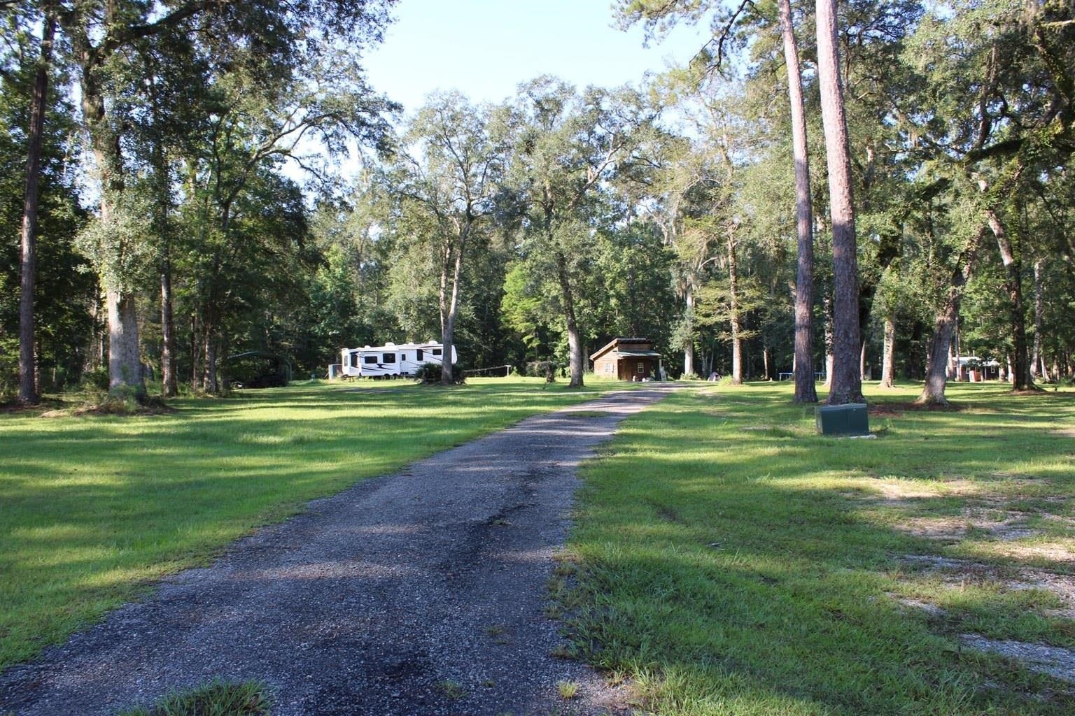 1415 Malloy Landing Road