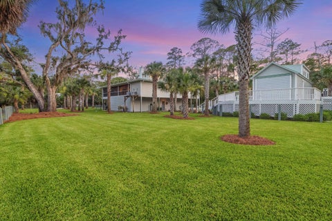 Tiny photo for 71 City Park Avenue, St Marks, FL 32355 (MLS # 401826)