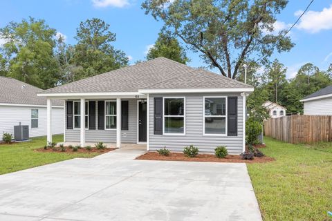 A home in Crawfordville