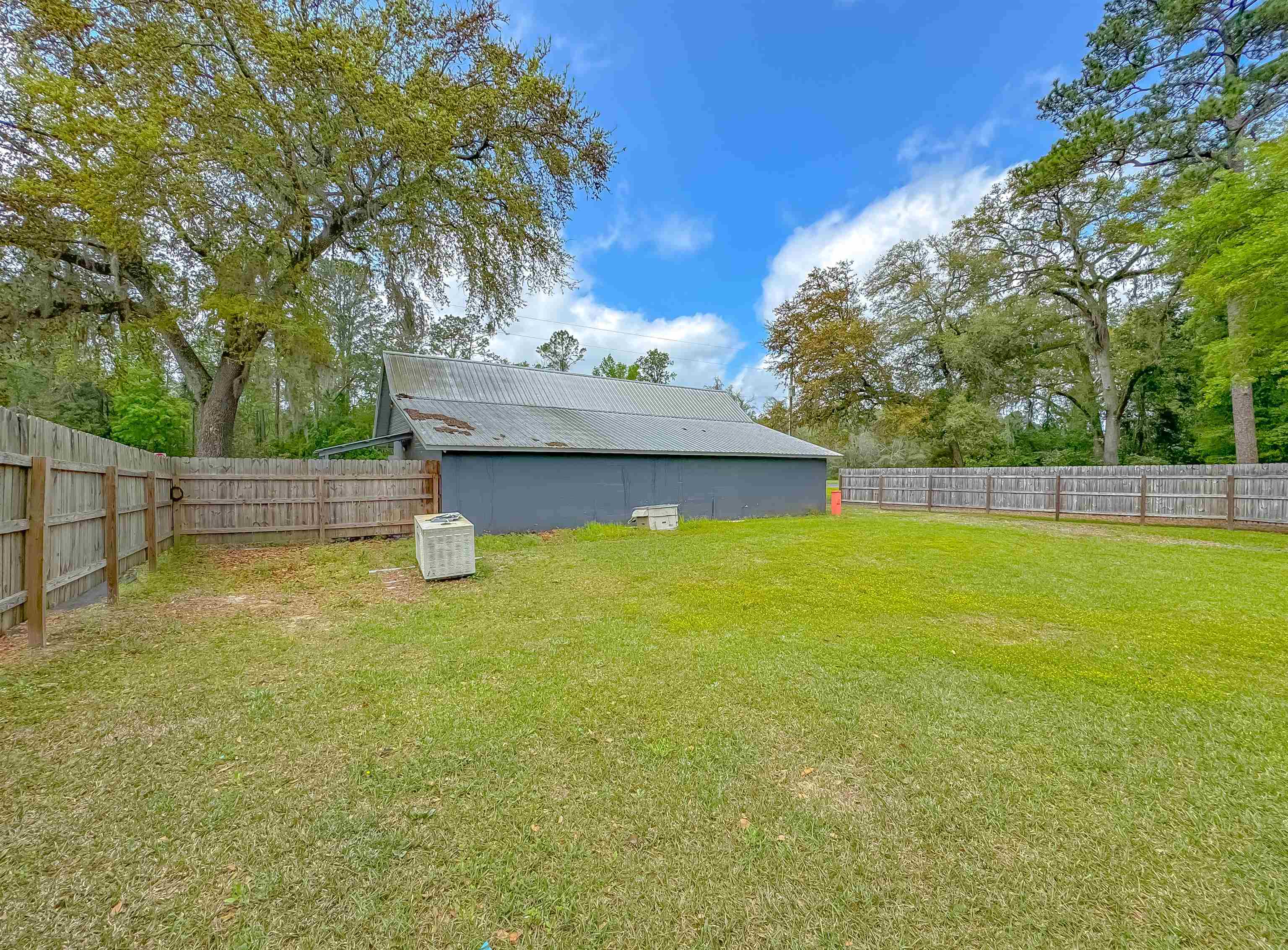 6878 N Jefferson Hwy