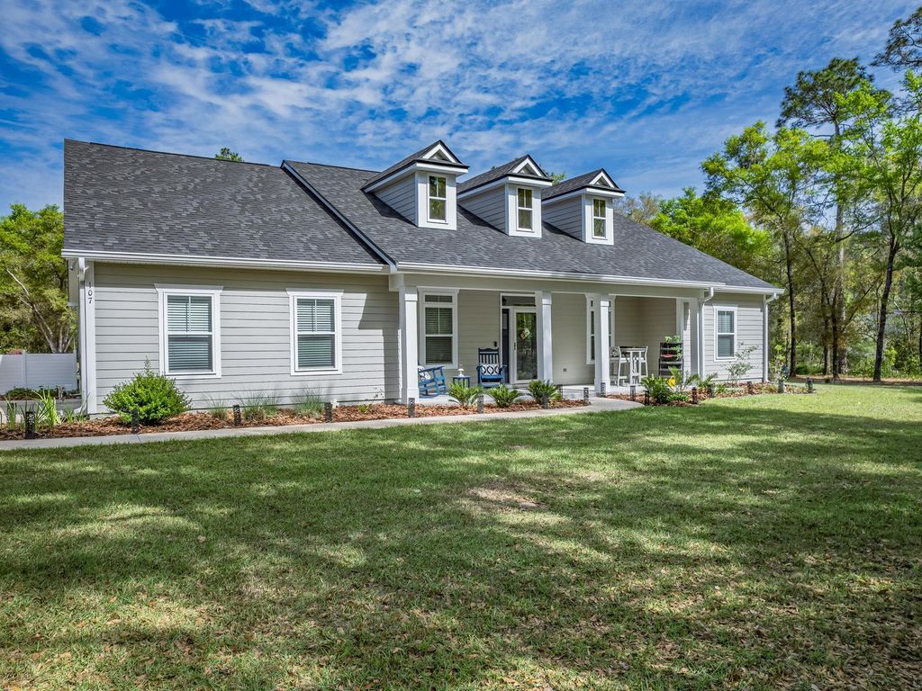 Photo of 107 Calusa Way, Crawfordville, FL 32327 (MLS # 400382)