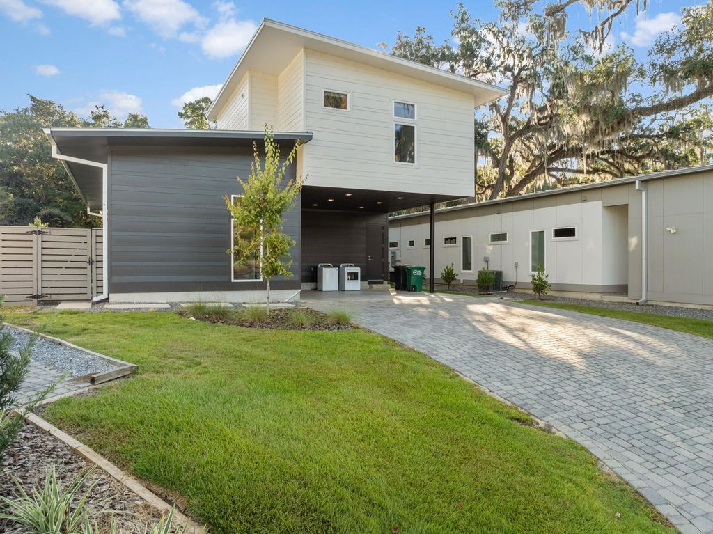 Photo of 2279 Lake Hall Road, Tallahassee, FL 32309 (MLS # 391923)