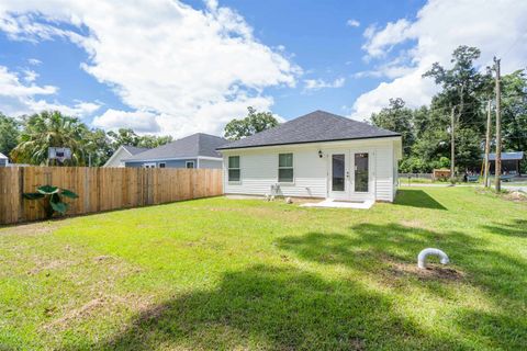 A home in CRAWFORDVILLE