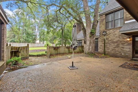 Tiny photo for 976 Rosebay Court, Tallahassee, FL 32312 (MLS # 389414)