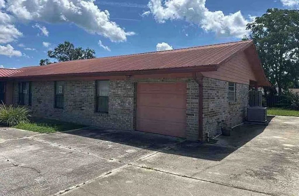 Photo of 5479 Harden Avenue, Other Florida, FL 32065 (MLS # 394456)