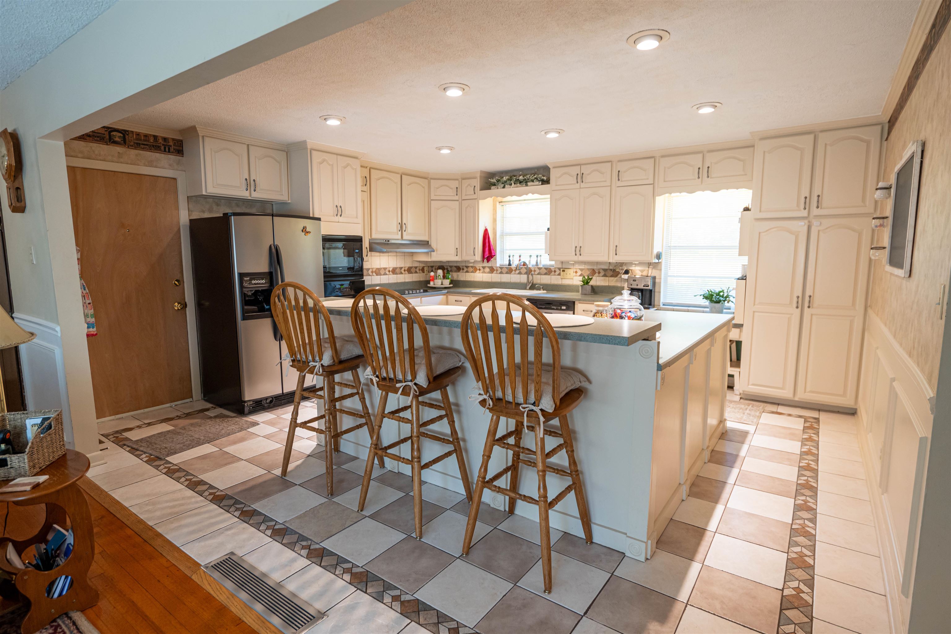 2102 Great Oak Drive