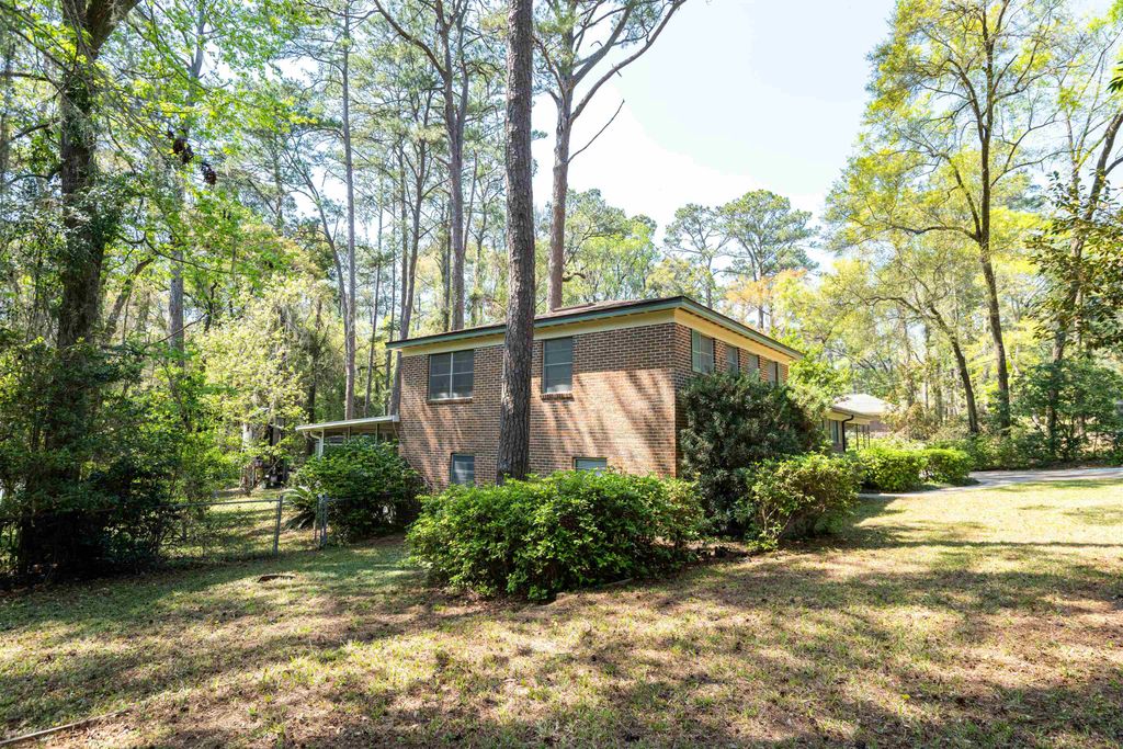 Photo of 2102 Great Oak Drive, Tallahassee, FL 32303 (MLS # 397967)