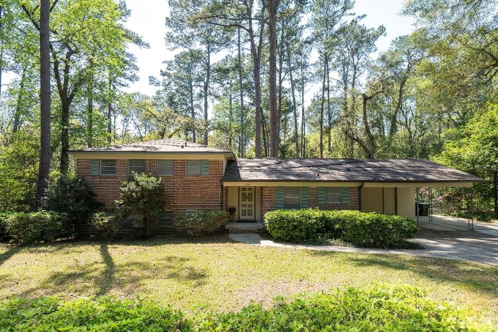 Photo of 2102 Great Oak Drive, Tallahassee, FL 32303 (MLS # 397967)