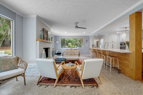 Tiny photo for 2214 Thomasville Road, Tallahassee, FL 32308 (MLS # 392146)