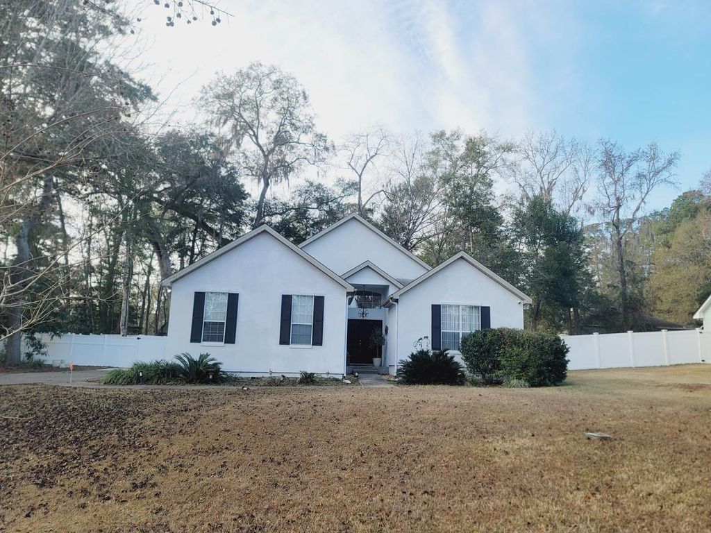 Photo of 1133 Blackhawk Way, Tallahassee, FL 32312 (MLS # 395222)