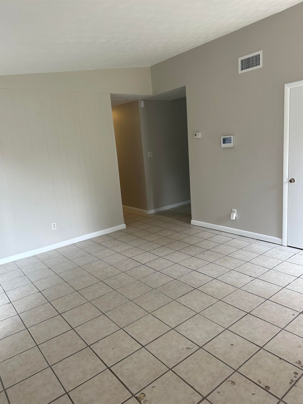 Photo of 422 Essex Drive, Tallahassee, FL 32304 (MLS # 393950)