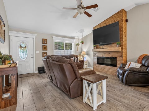 Tiny photo for 2261 Hickory Court, Tallahassee, FL 32305 (MLS # 401204)