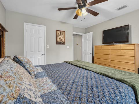 Tiny photo for 2261 Hickory Court, Tallahassee, FL 32305 (MLS # 401204)