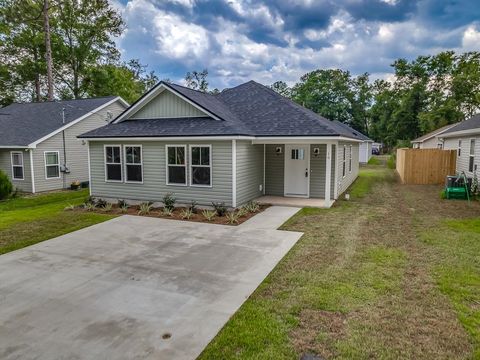 Tiny photo for 46 Melody Lane, Crawfordville, FL 32327 (MLS # 402065)