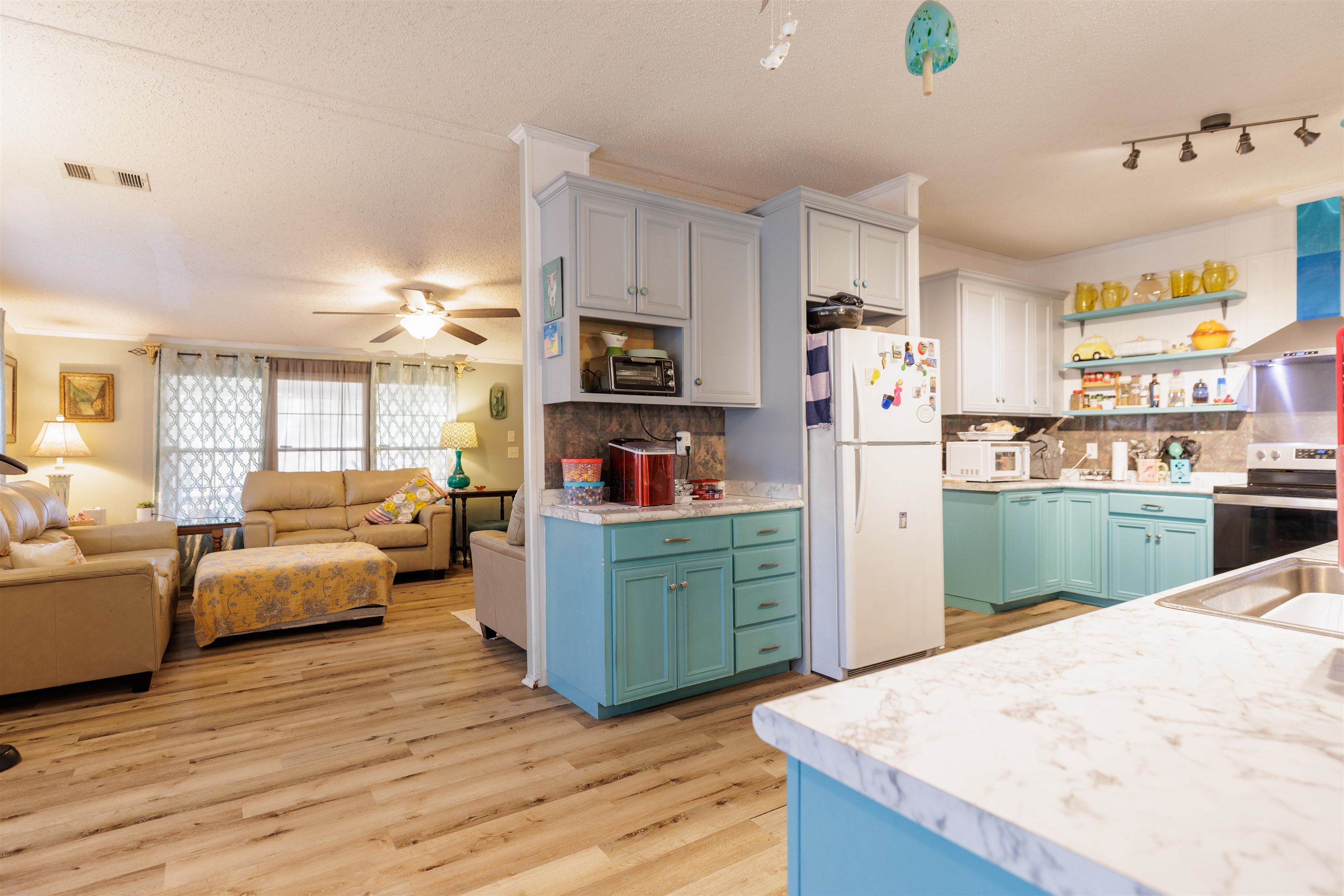 172 NE South Reagan Court