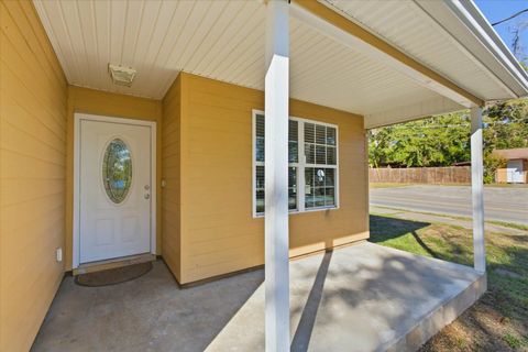 Tiny photo for 826 Liberty Street, Tallahassee, FL 32310 (MLS # 392771)
