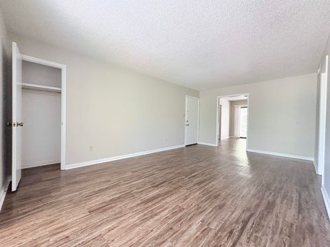 Tiny photo for 1663 Kay Avenue #D, Tallahassee, FL 32301 (MLS # 402687)