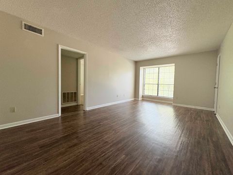 Tiny photo for 1663 Kay Avenue #D, Tallahassee, FL 32301 (MLS # 402687)