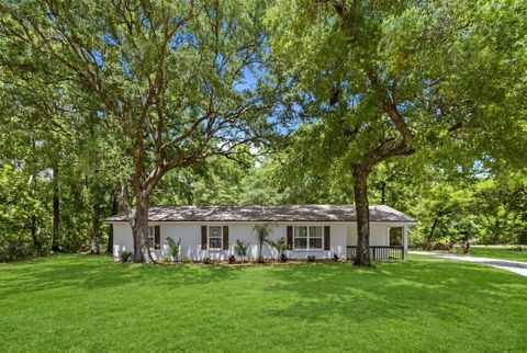 Tiny photo for 96 MILL CREEK Road, Crawfordville, FL 32327 (MLS # 399111)