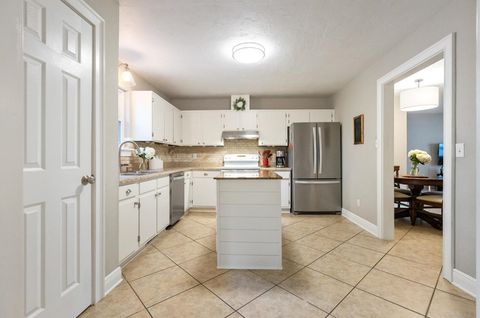 Tiny photo for 2516 WHISPER Way, Tallahassee, FL 32308 (MLS # 397635)