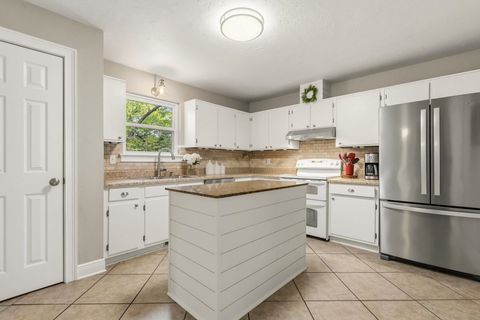 Tiny photo for 2516 WHISPER Way, Tallahassee, FL 32308 (MLS # 397635)