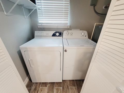 Tiny photo for 1906 Karen Lane, Tallahassee, FL 32304 (MLS # 396270)